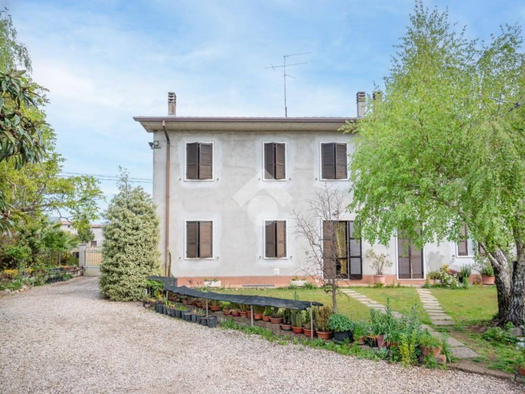 Villa a Villafranca di verona in Corso Vittorio Emanuele II, 69 - Foto 3