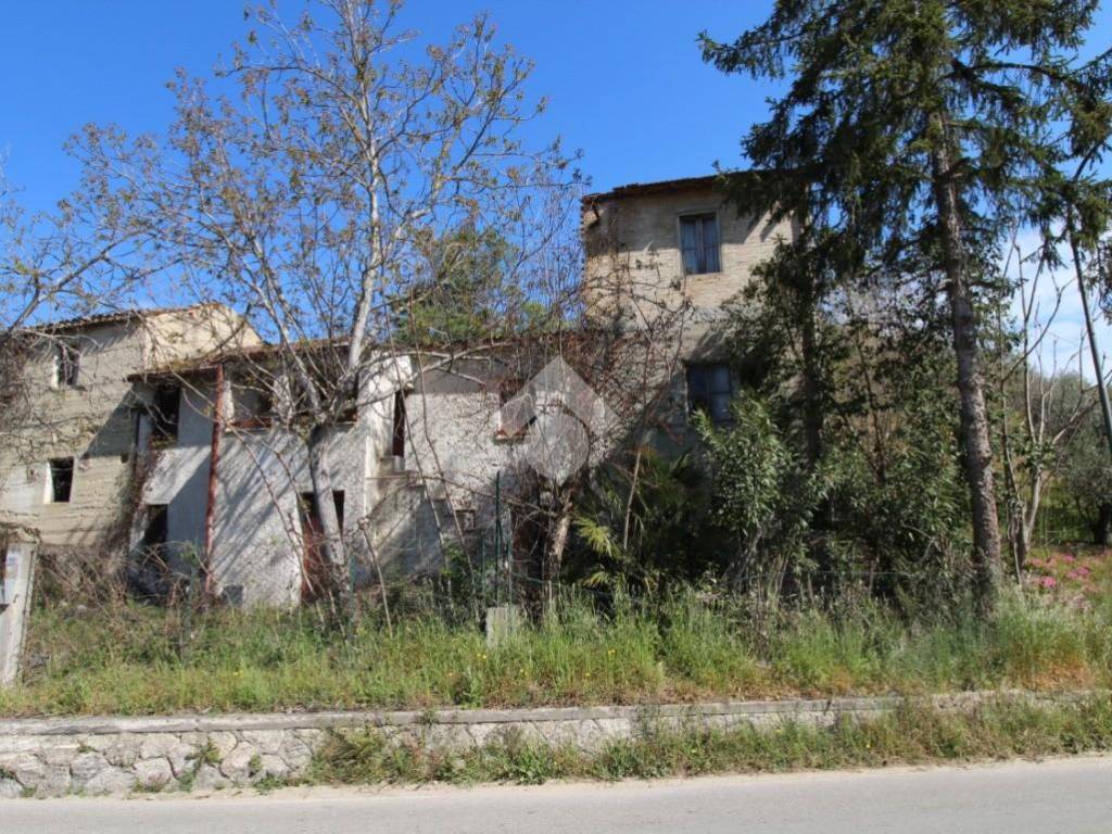 Rustico / casale a San benedetto del tronto in Via montagna dei fiori, 60 - Foto 3