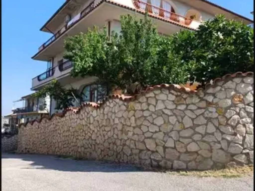 Villa a Penne in Via Giovanni de Caesaris - Foto 4