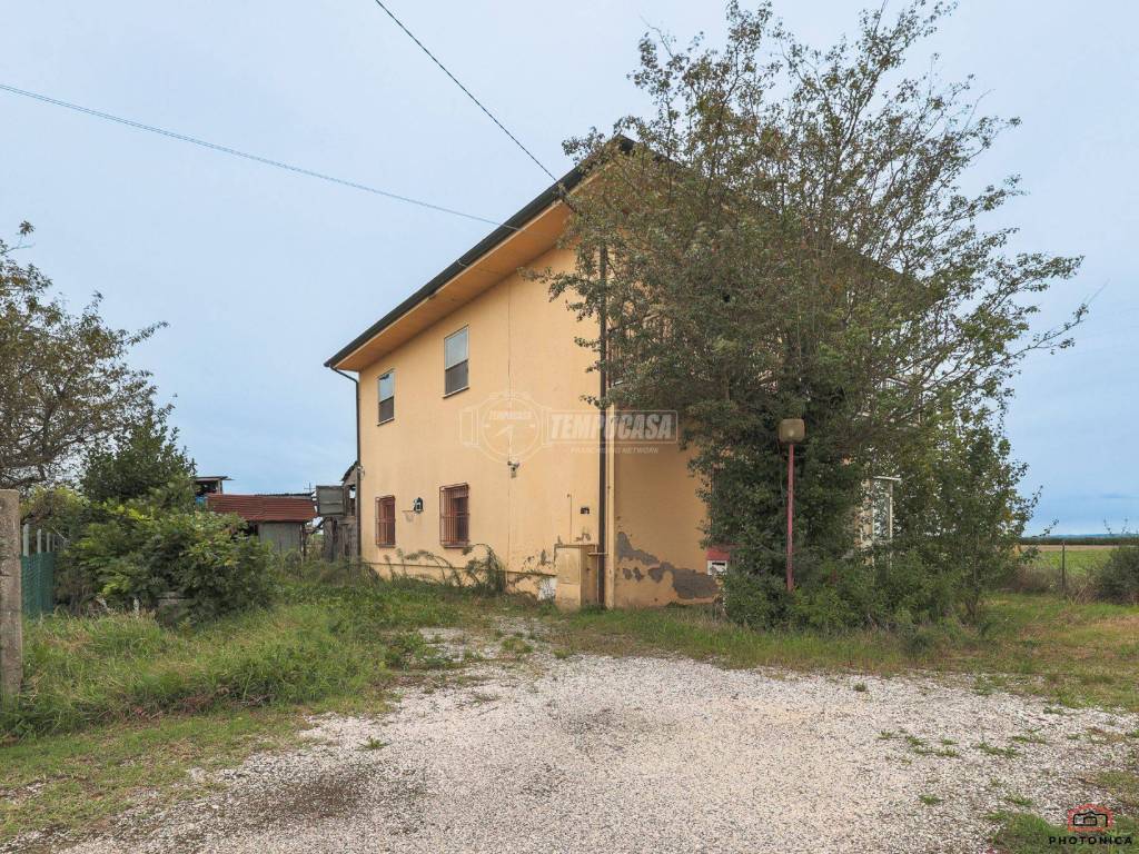 Villa a Bagnacavallo in Via Cocchi - Foto 2