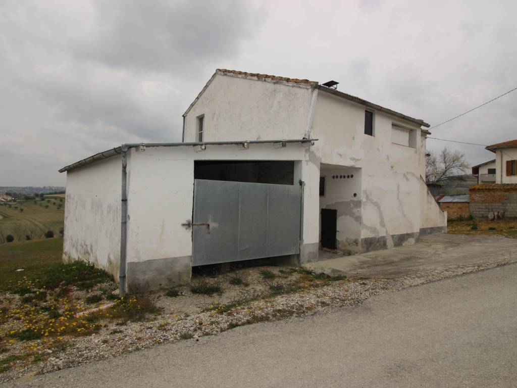 Rustico / casale a Bellante in Strada Comunale Sant'Arcangelo Penna Alta - Foto 2