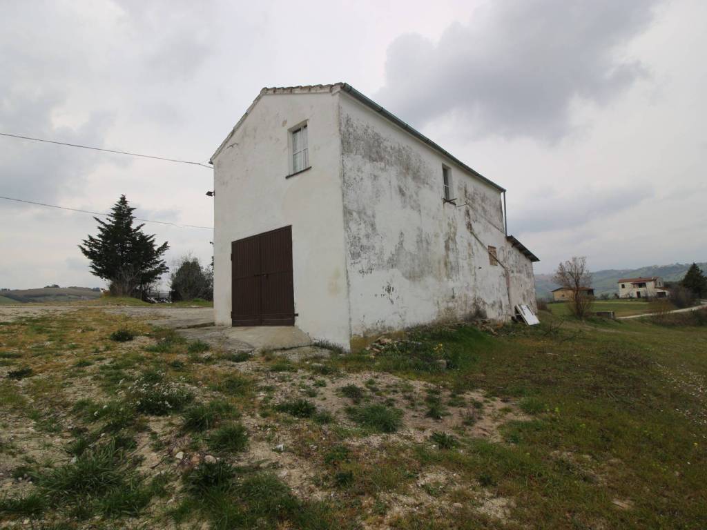 Rustico / casale a Bellante in Strada Comunale Sant'Arcangelo Penna Alta - Foto 4