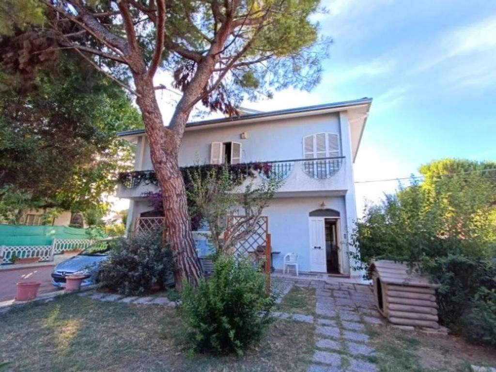Villa a Civitanova marche in Via Goito - Foto 2