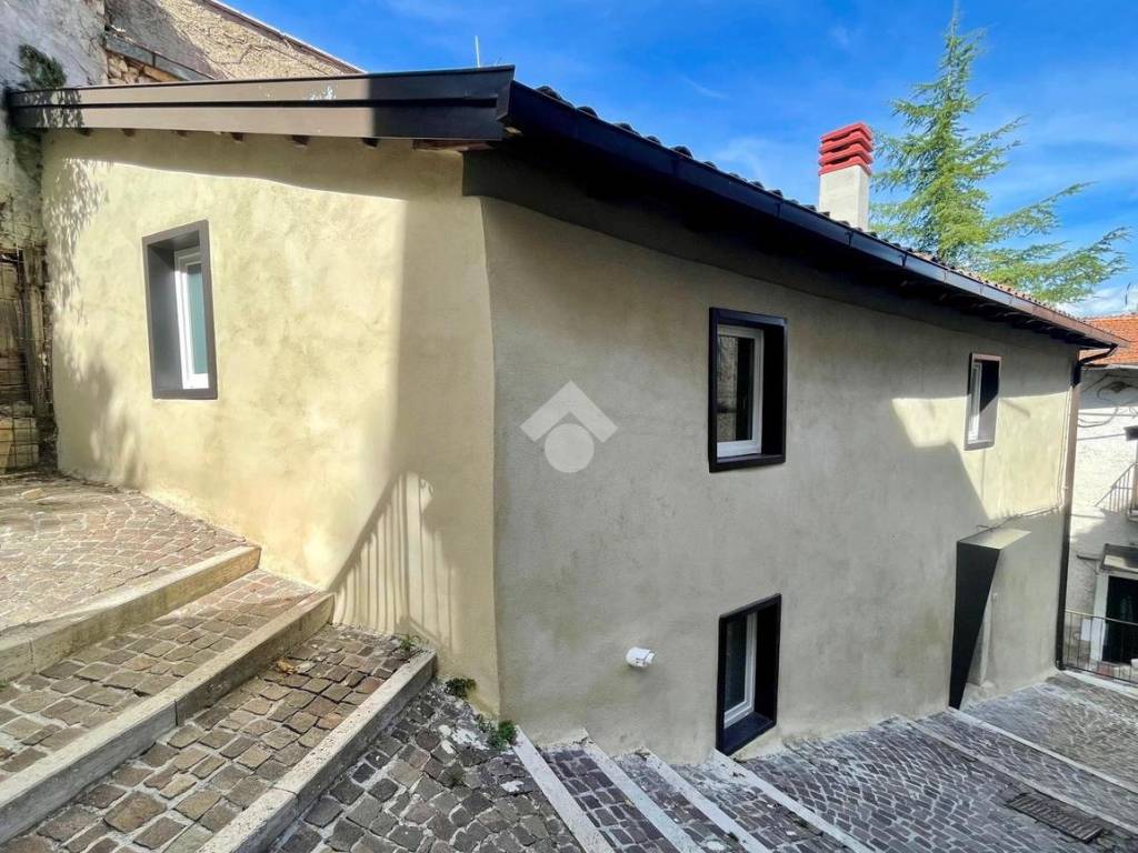 Casa indipendente a Tagliacozzo in Via Labirinto, 2 - Foto 2