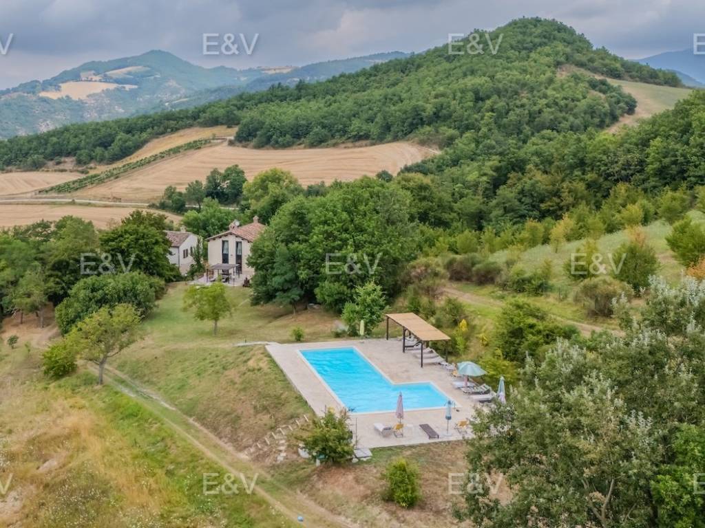Villa a Cagli in Via Giovanni Santi - Foto 4
