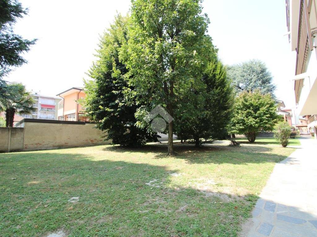 Appartamento a Bareggio in Via Alessandro Manzoni, 21 - Foto 5