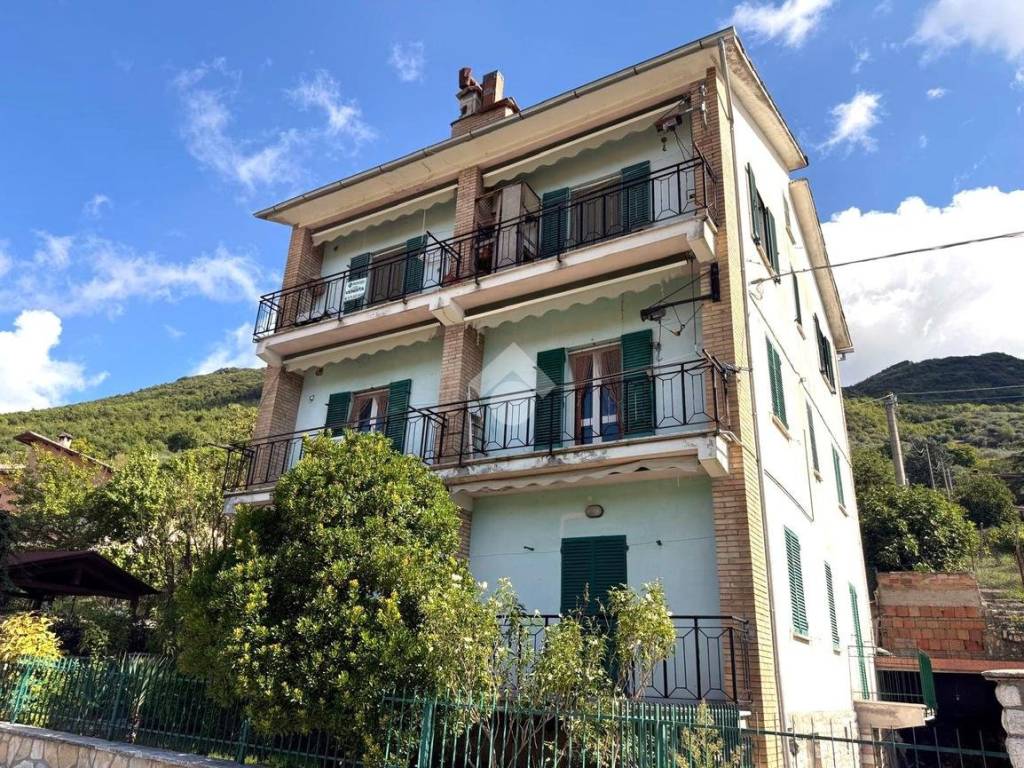 Palazzo / stabile a Gubbio in Via Monteleto, 36 - Foto 2