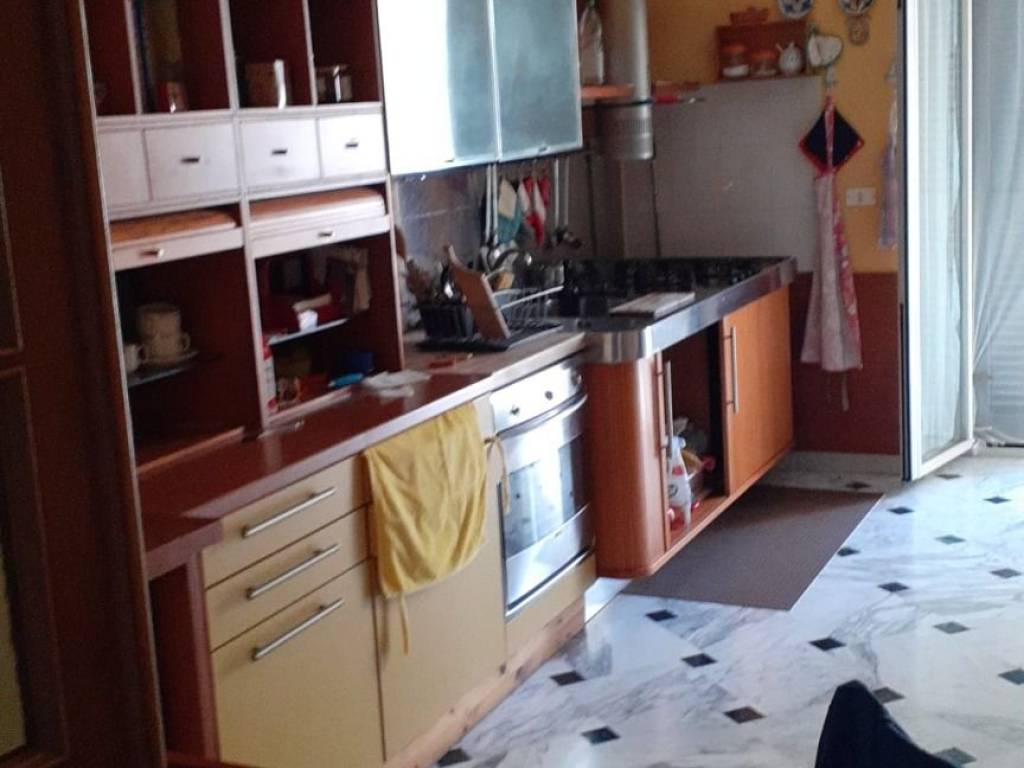 Palazzo / stabile a San nicola la strada in Via Luigi Einaudi - Foto 2