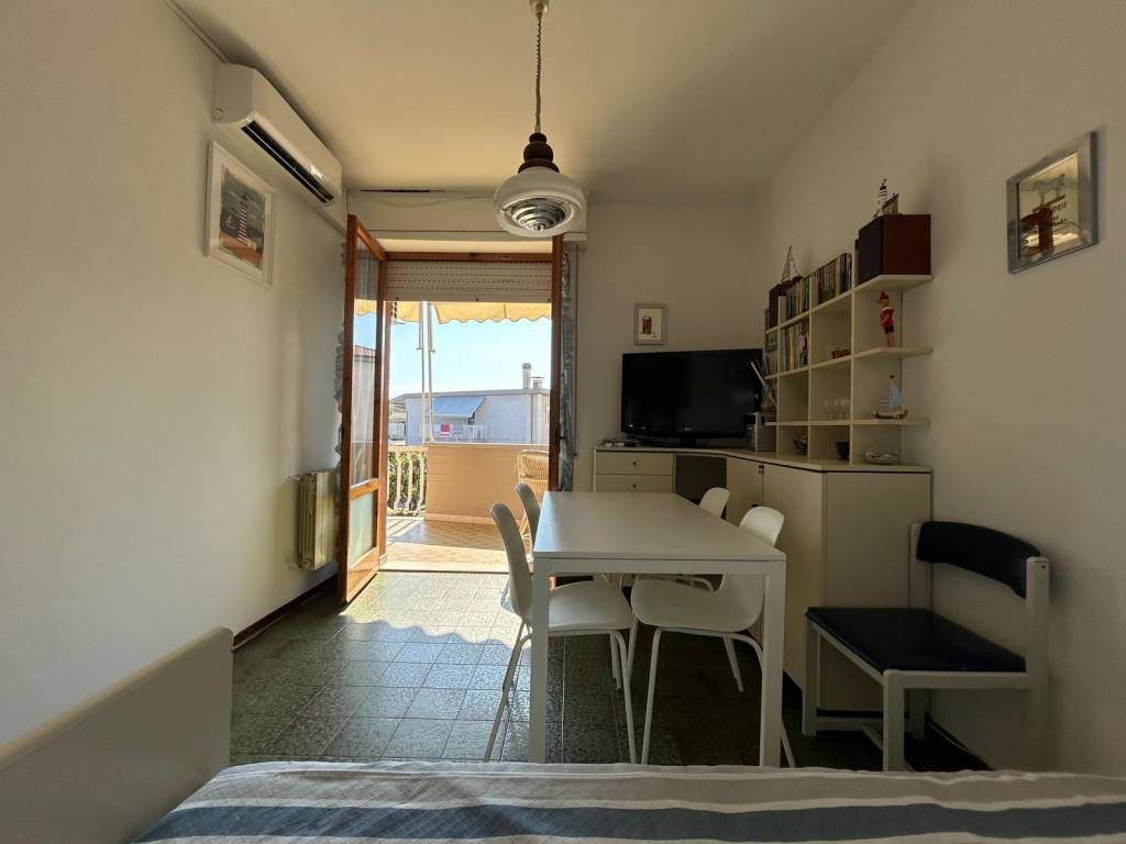 Appartamento a Follonica in Via Isola dello Sparviero, 8 - Foto 4