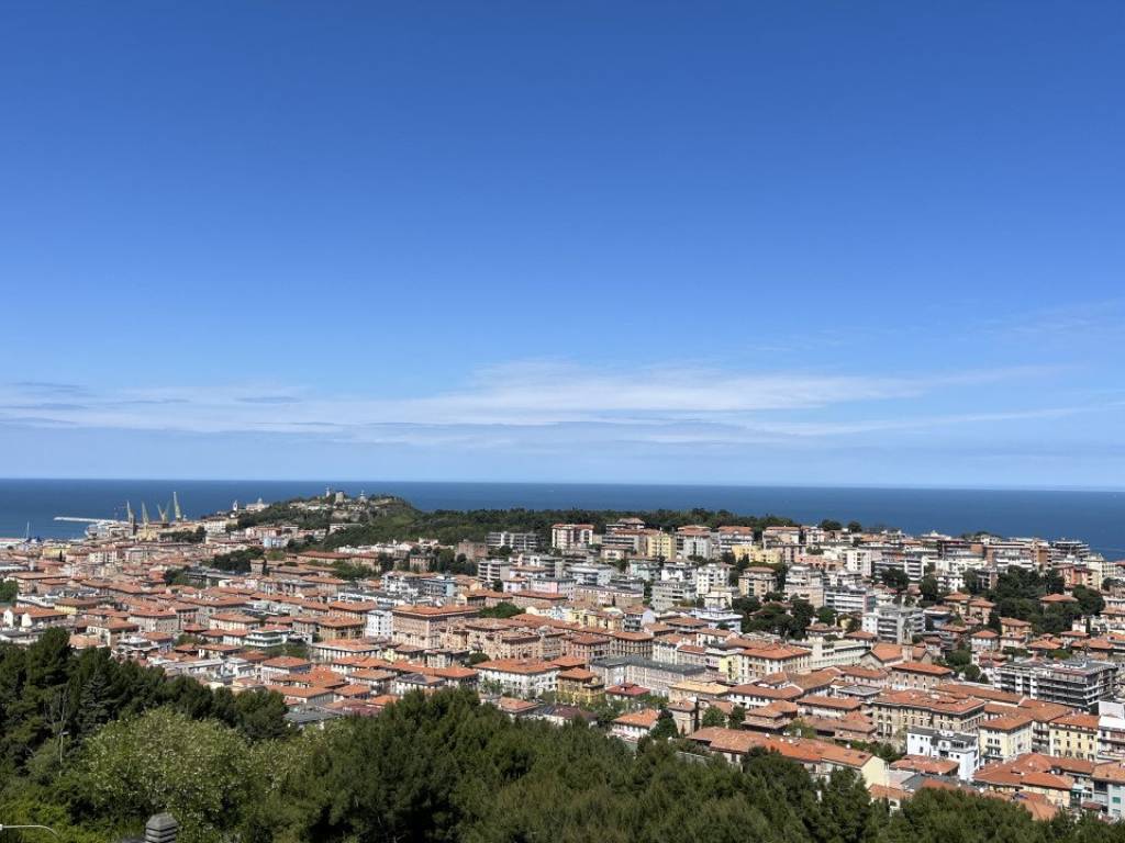 Attico / mansarda a Ancona in via Salmoni - Foto 5