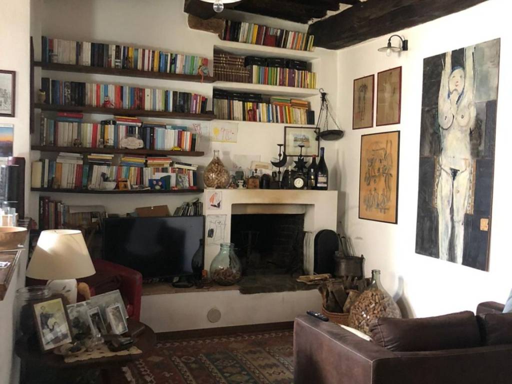 Appartamento a Magliano in toscana in Piazza della Libertà - Foto 4