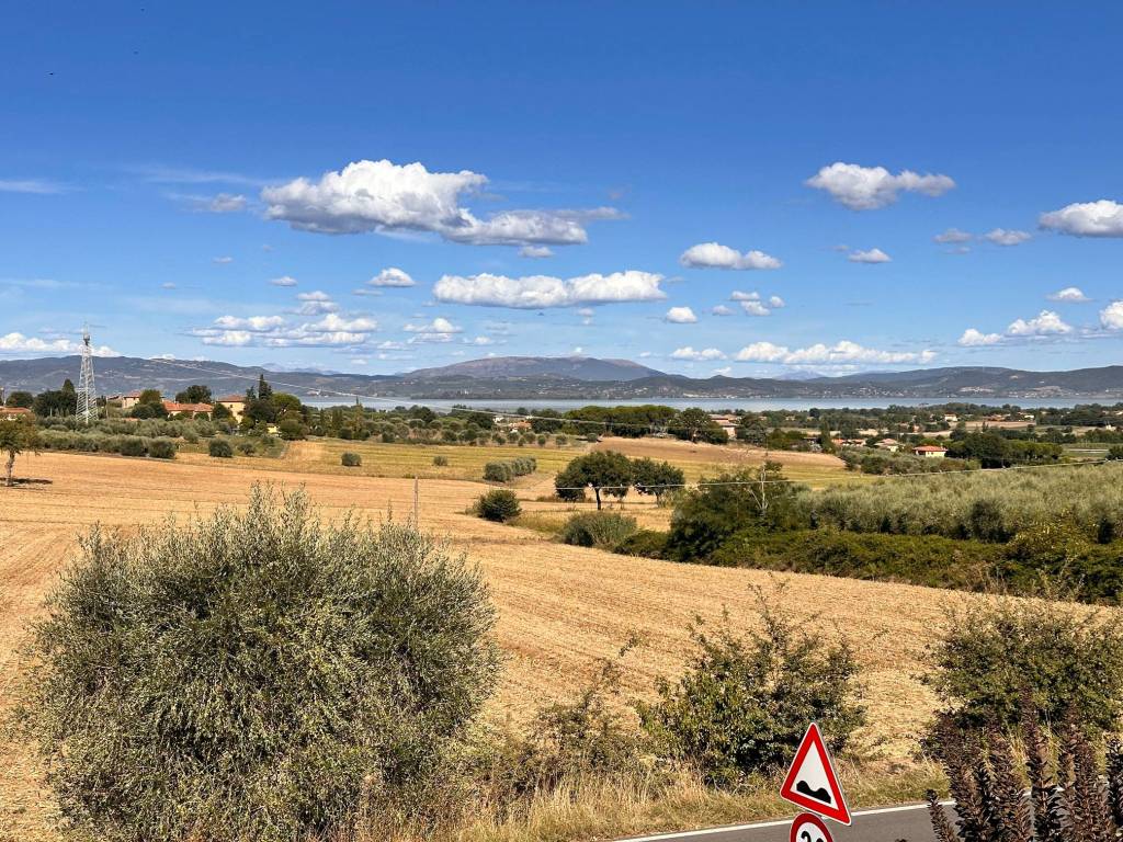 Casa indipendente a Castiglione del lago in Via Lazio, 13 - Foto 3