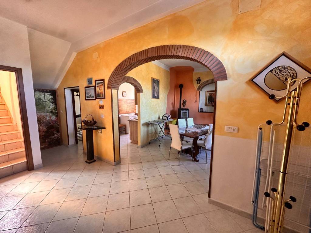 Casa indipendente a Castiglione del lago in Via Lazio, 13 - Foto 5