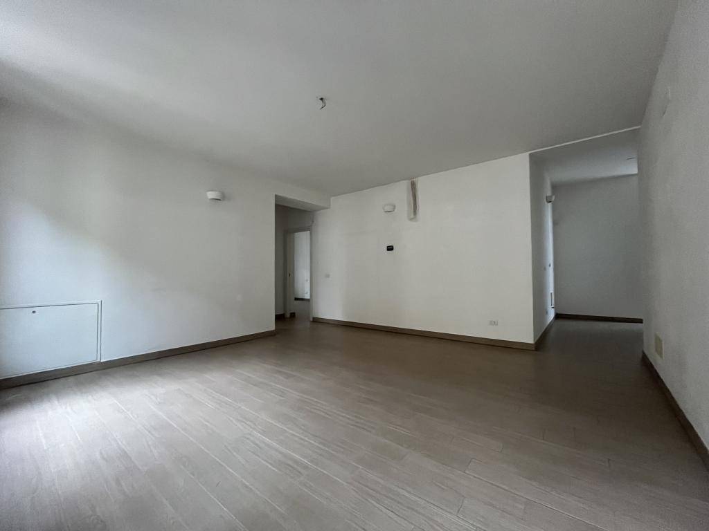 Appartamento a Sesto calende in Via Roma - Foto 5