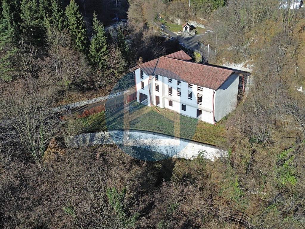 Palazzo / stabile a Borno in Via Rocca - Foto 2