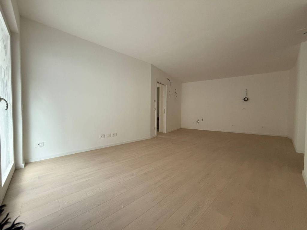 Appartamento a Mezzolombardo in Piazza Erbe - Foto 2