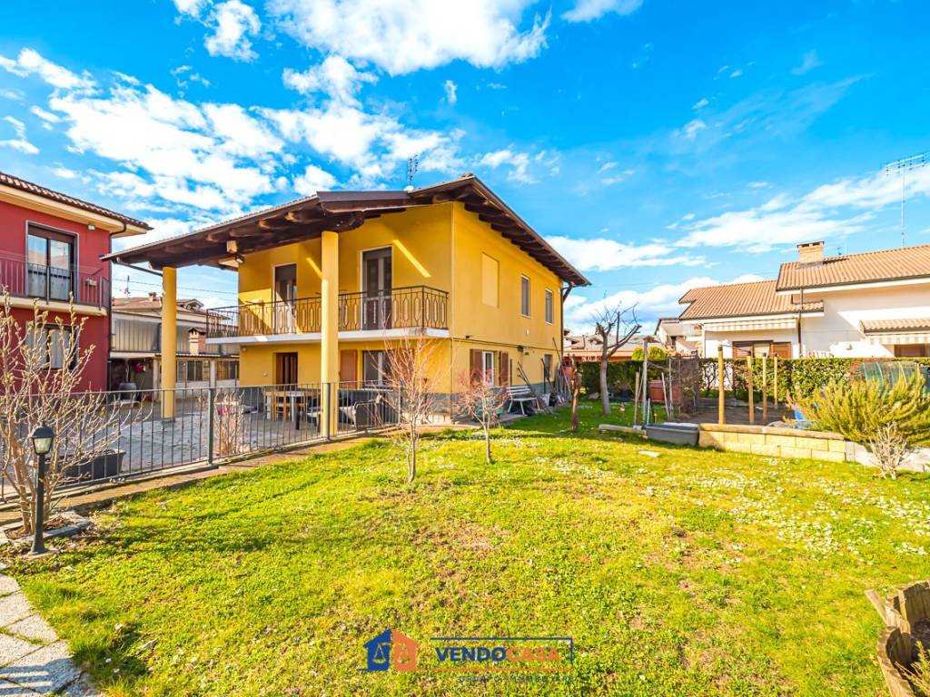 Villa a Bernezzo in Via Divisione Cuneense, 13 - Foto 2