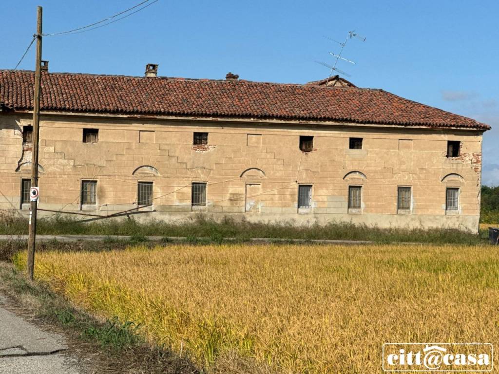 Rustico / casale a Vercelli - Foto 2