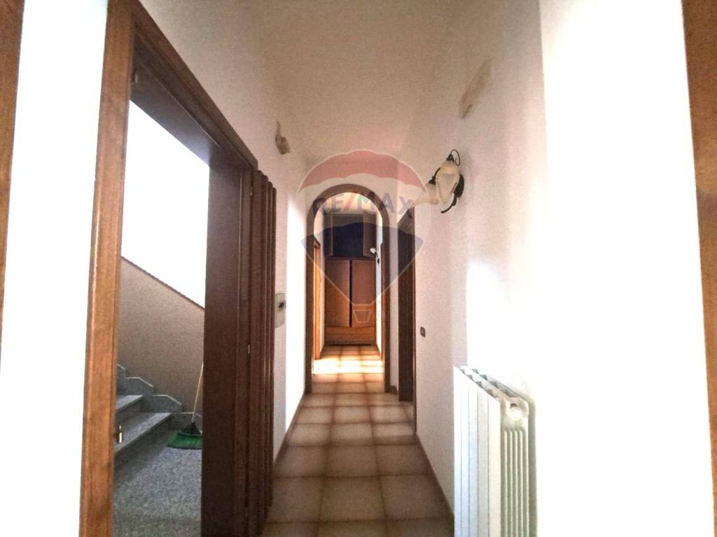 Casa indipendente a San michele salentino in Via IV Novembre - Foto 2
