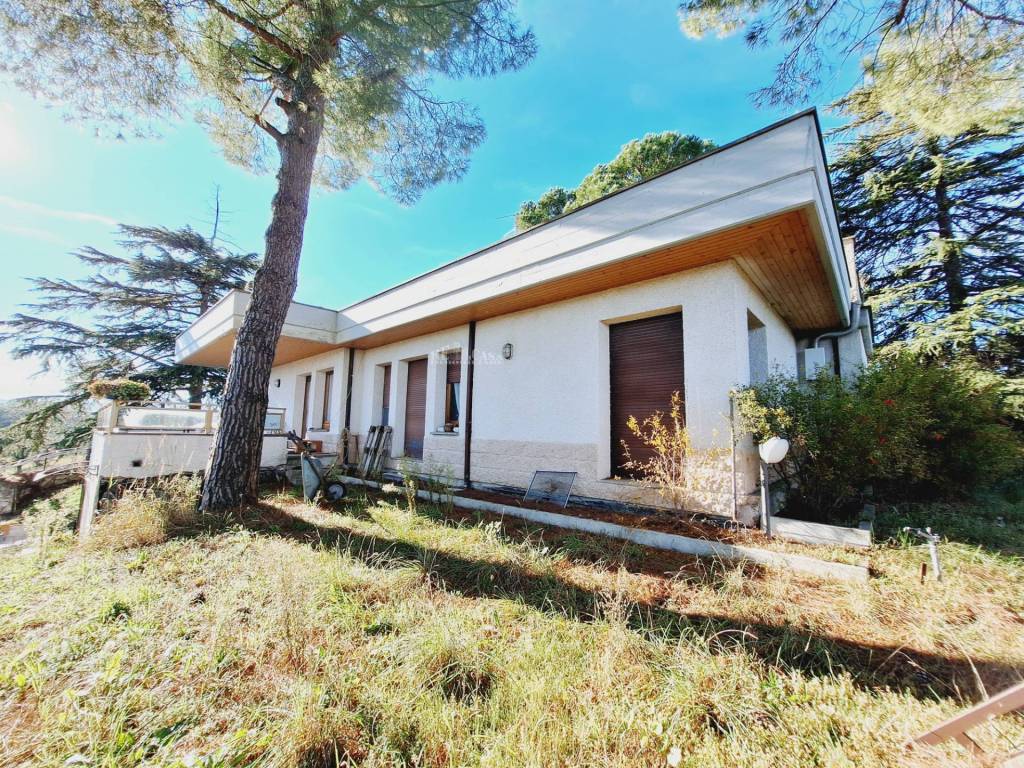 Villa a Tortoreto in via del nespolo - Foto 3