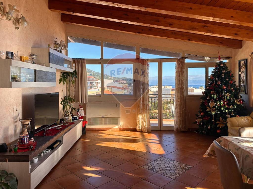 Appartamento a Nizza di sicilia in Via comandante todaro, 62 - Foto 2