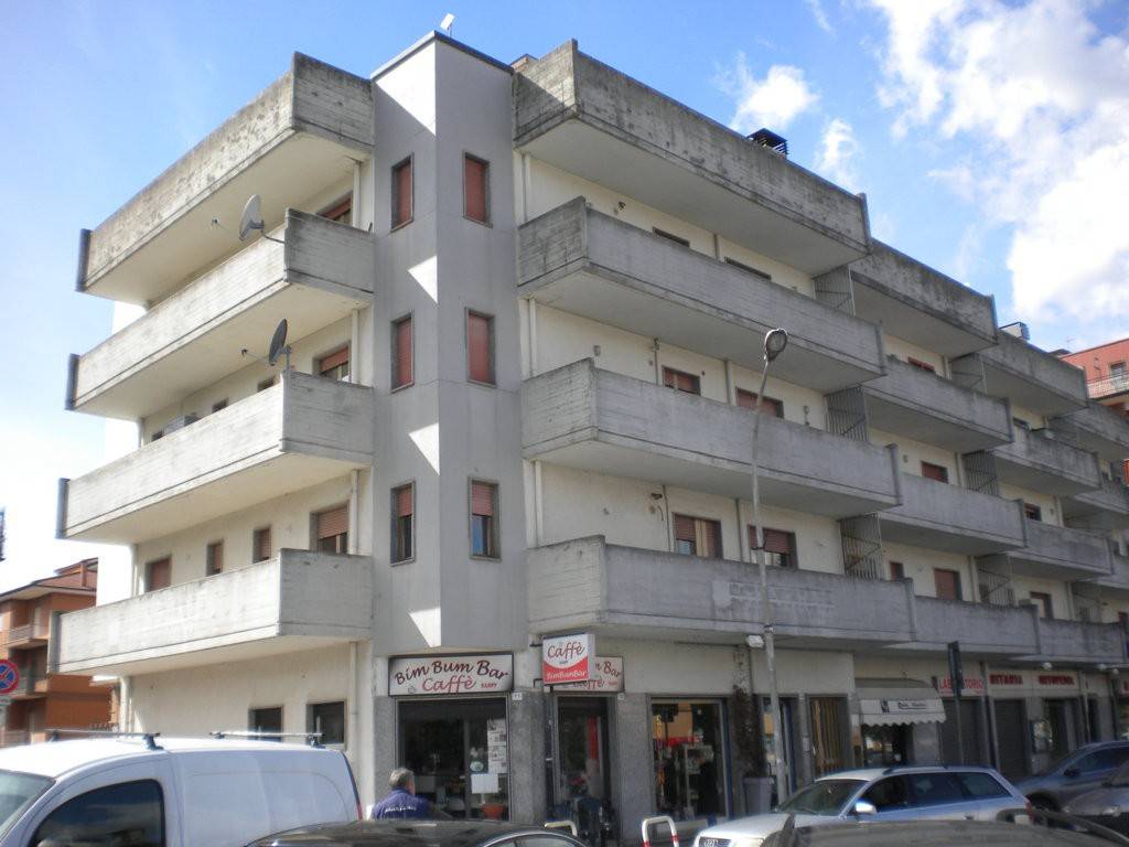 Box / garage a Rieti in Piazza Vittorio Bachelet - Foto 3