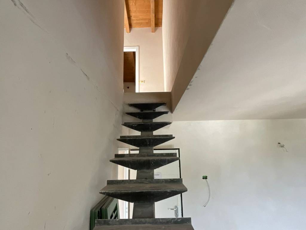 Appartamento a Cannobio in Via Paolo Zaccheo, 16 - Foto 3