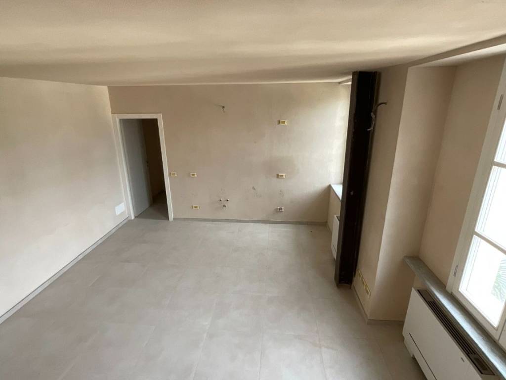 Appartamento a Cannobio in Via Paolo Zaccheo, 16 - Foto 4