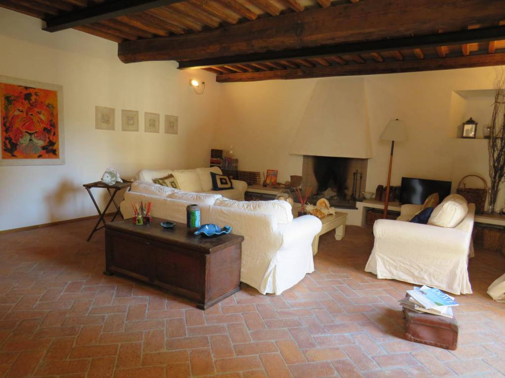 Casa indipendente a Pietrasanta in Via Padre Eugenio Barsanti, 27 - Foto 2