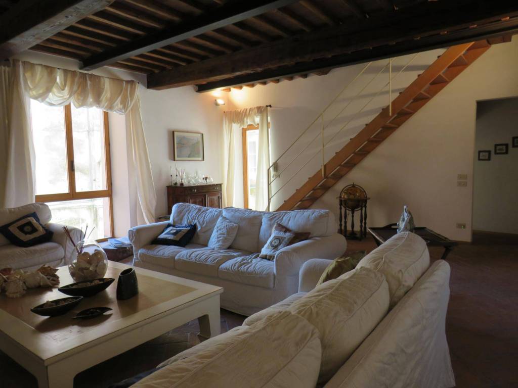 Casa indipendente a Pietrasanta in Via Padre Eugenio Barsanti, 27 - Foto 3