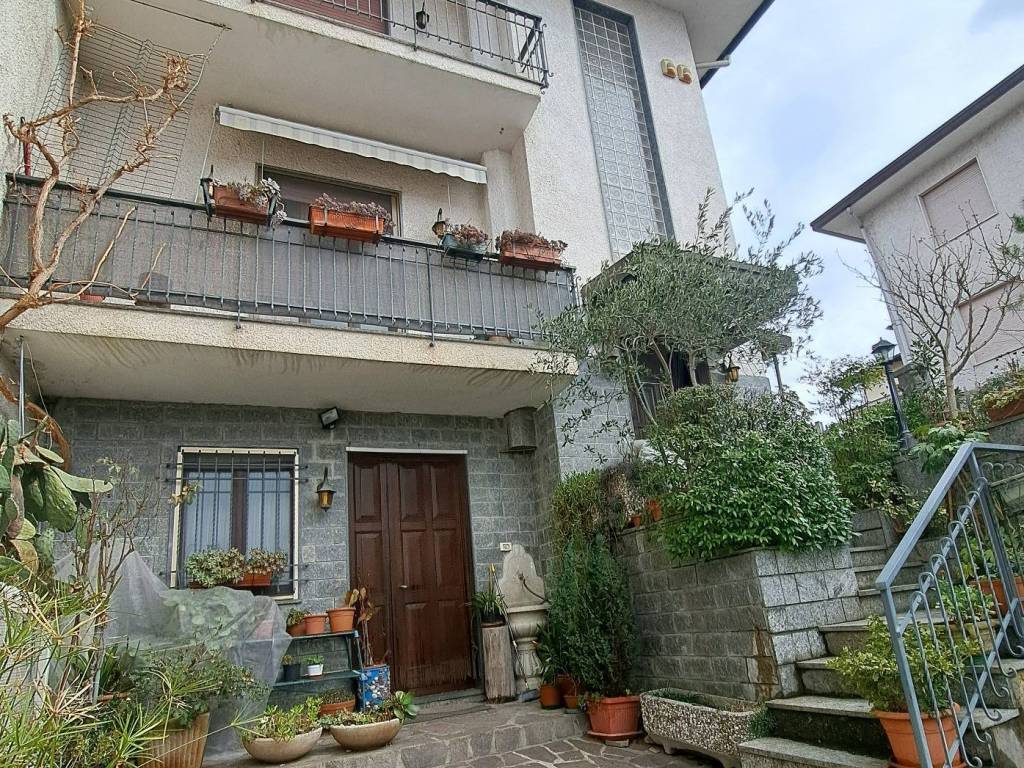 Villa a Oggiona con santo stefano in Via Alpi - Foto 2