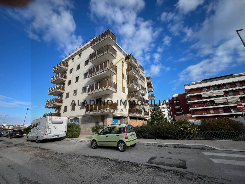 Box / garage a Trani - Foto 3