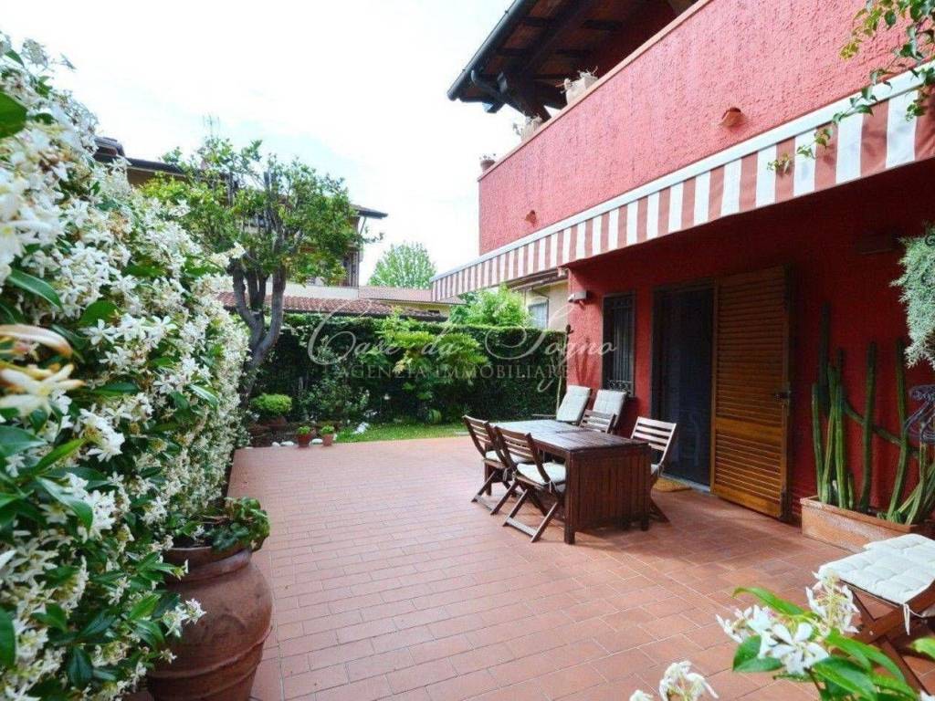 Villa a Forte dei marmi in Via Duca d'Aosta - Foto 2