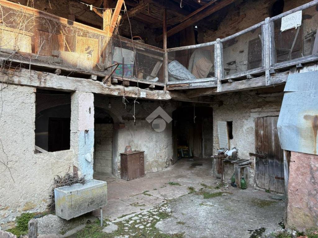 Rustico / casale a Belluno in VIA COL DE GOU, 74 - Foto 4