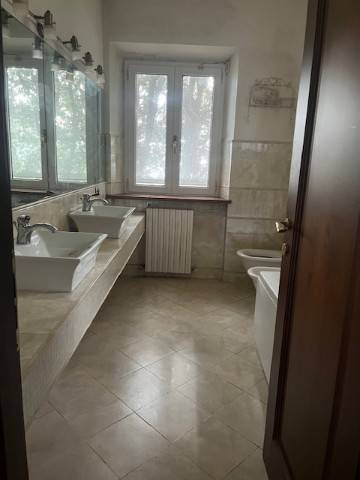 Villa a Ancona in Via Luigi Selandari - Foto 5