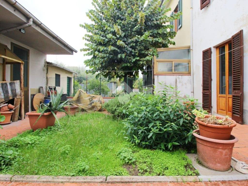 Casa indipendente a Prato in Via Podgora - Foto 3