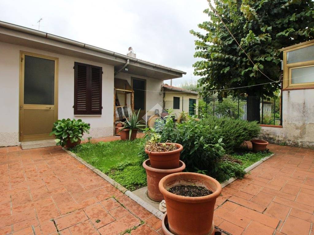 Casa indipendente a Prato in Via Podgora - Foto 4