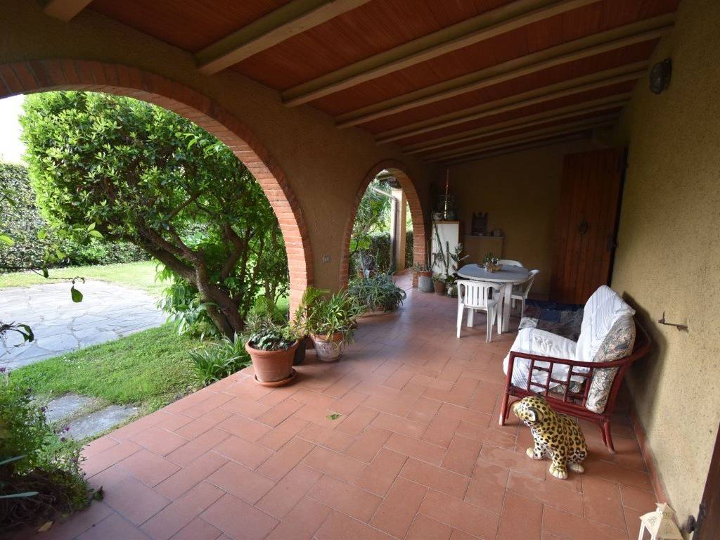 Villa a Forte dei marmi in Via Don Giovanni Minzoni - Foto 2
