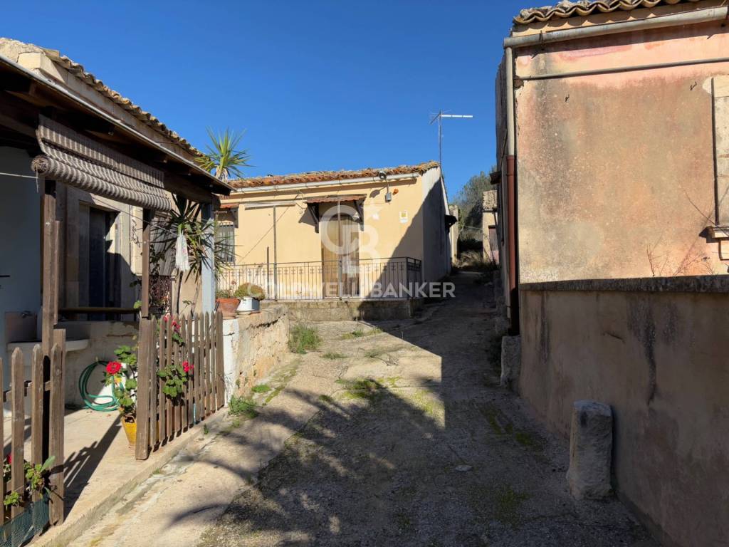 Casa indipendente a Chiaramonte gulfi in C.da Mortilla - Foto 4