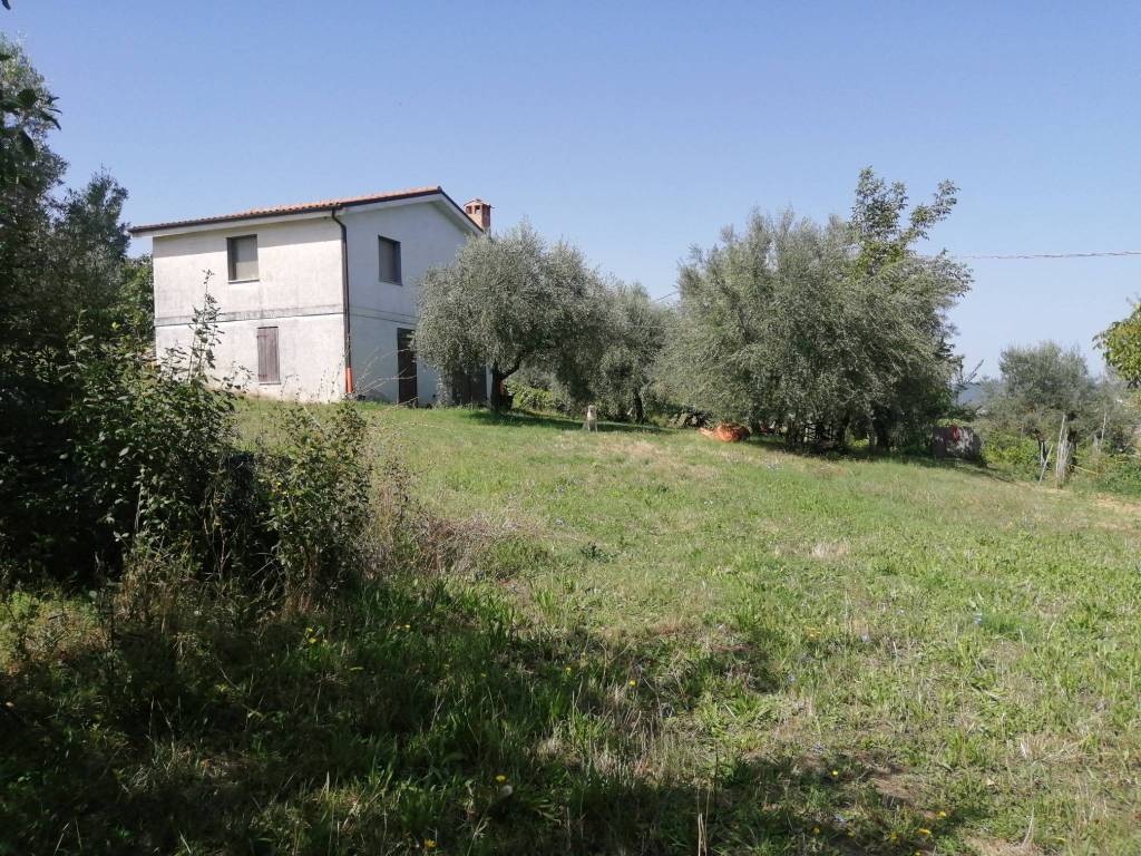 Rustico / casale a Avigliano umbro in Vocabolo San Savino - Foto 4