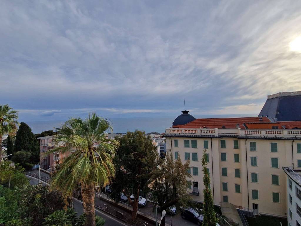 Appartamento a Sanremo in corso Inglesi - Foto 2