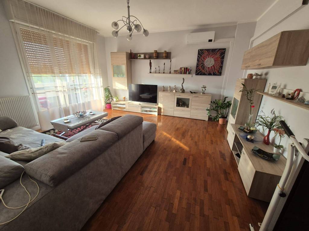Appartamento a Reggio emilia in Via Luigi Sani - Foto 3