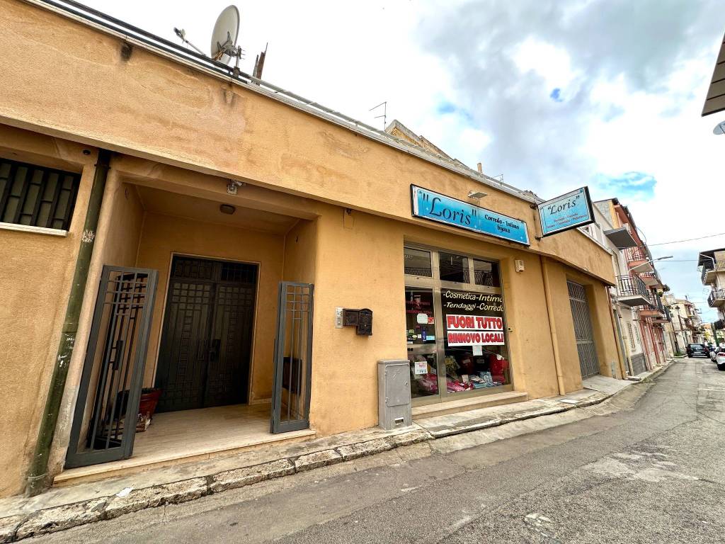 Appartamento a Partinico in Via Mangiaracina, 15 - Foto 2