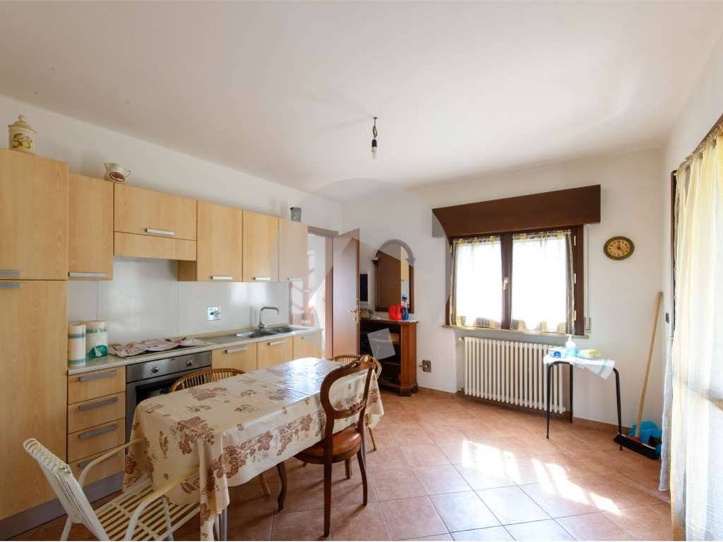 Casa indipendente a Viano in via casella, 8 - Foto 2