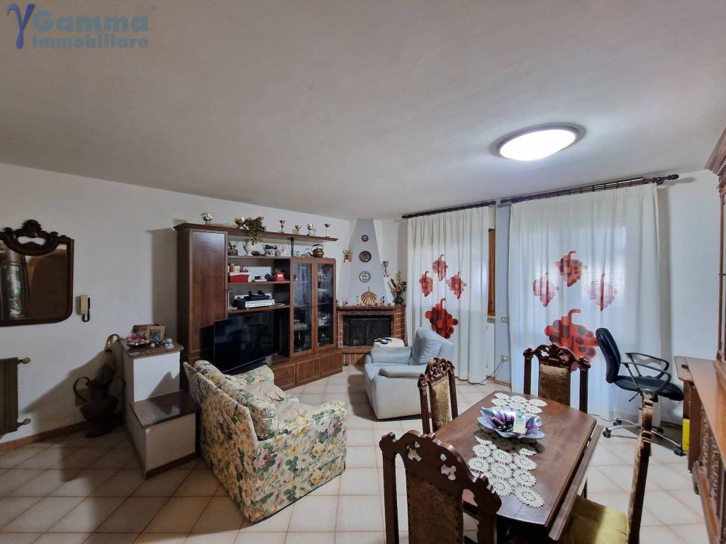 Appartamento a Orbetello in Via Giuseppe Di Vittorio, 3 - Foto 2