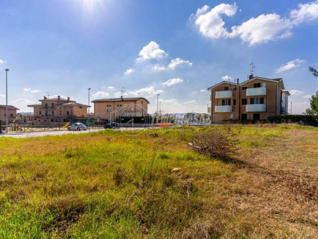 Terreno a Montecosaro in Via F.lli Cervi 1/AA - Foto 5