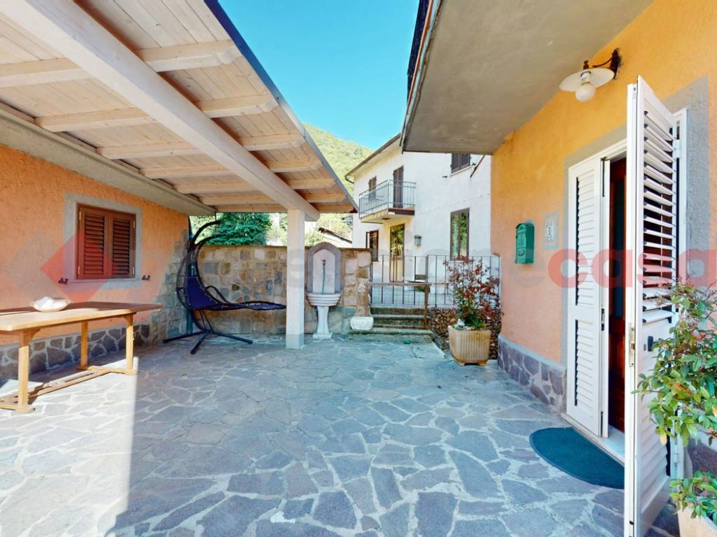 Casa indipendente a Vagli sotto in Via Riscone Vagli di Sopra, 3 - Foto 3