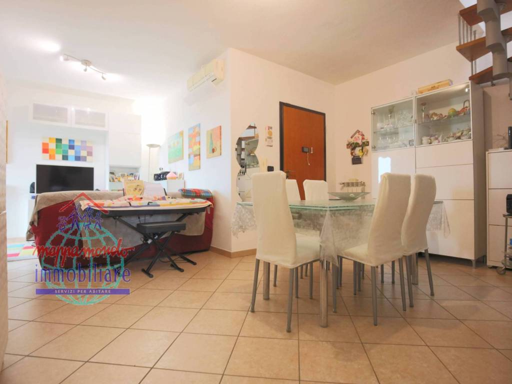 Appartamento a Cento in VIA GIULIANO FAUSTO, 31 - Foto 3