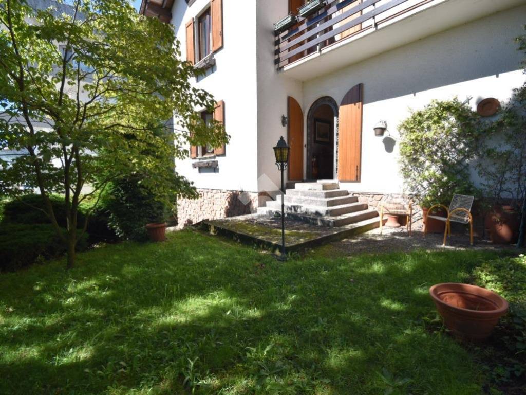 Villa a Cantù in Via Asiago, 57 - Foto 2