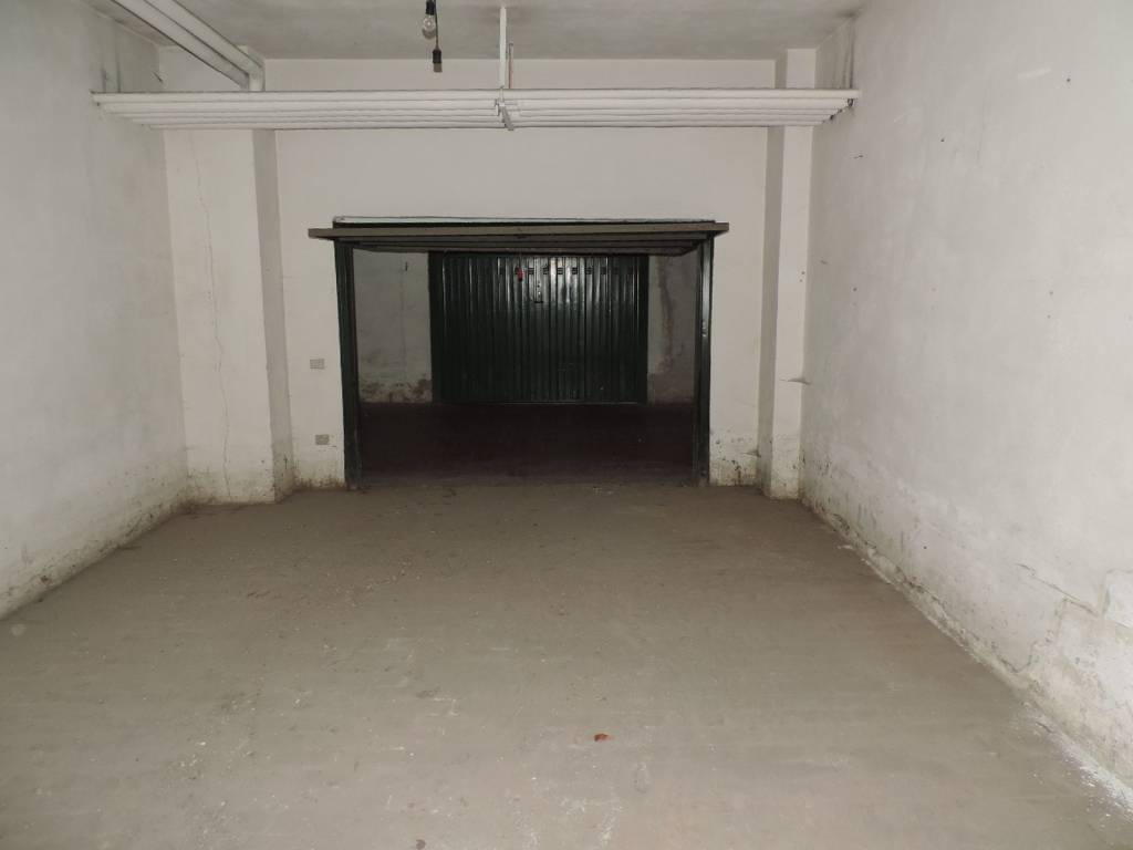 Box / garage a Potenza in Via Domenico di Giura, 93 - Foto 3